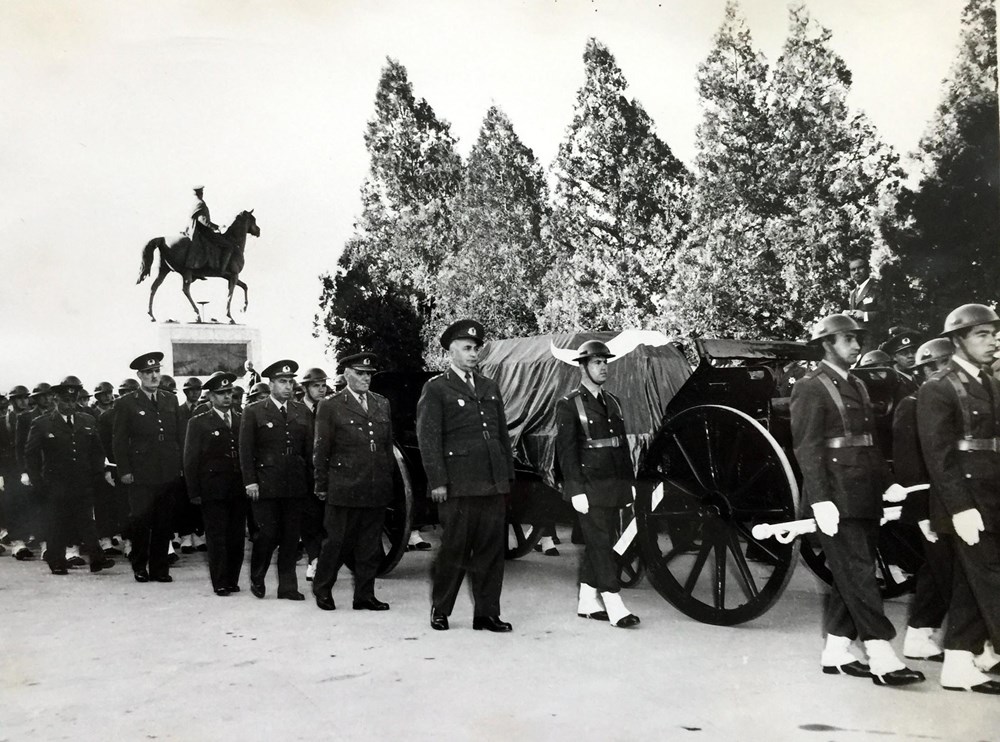mustafa kemal ataturk un naasinin