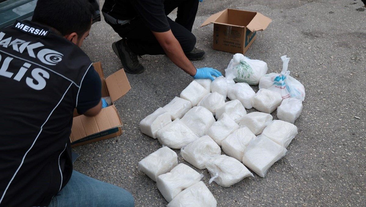 Bardak kolilerinden kilolarca uyuşturucu çıktı