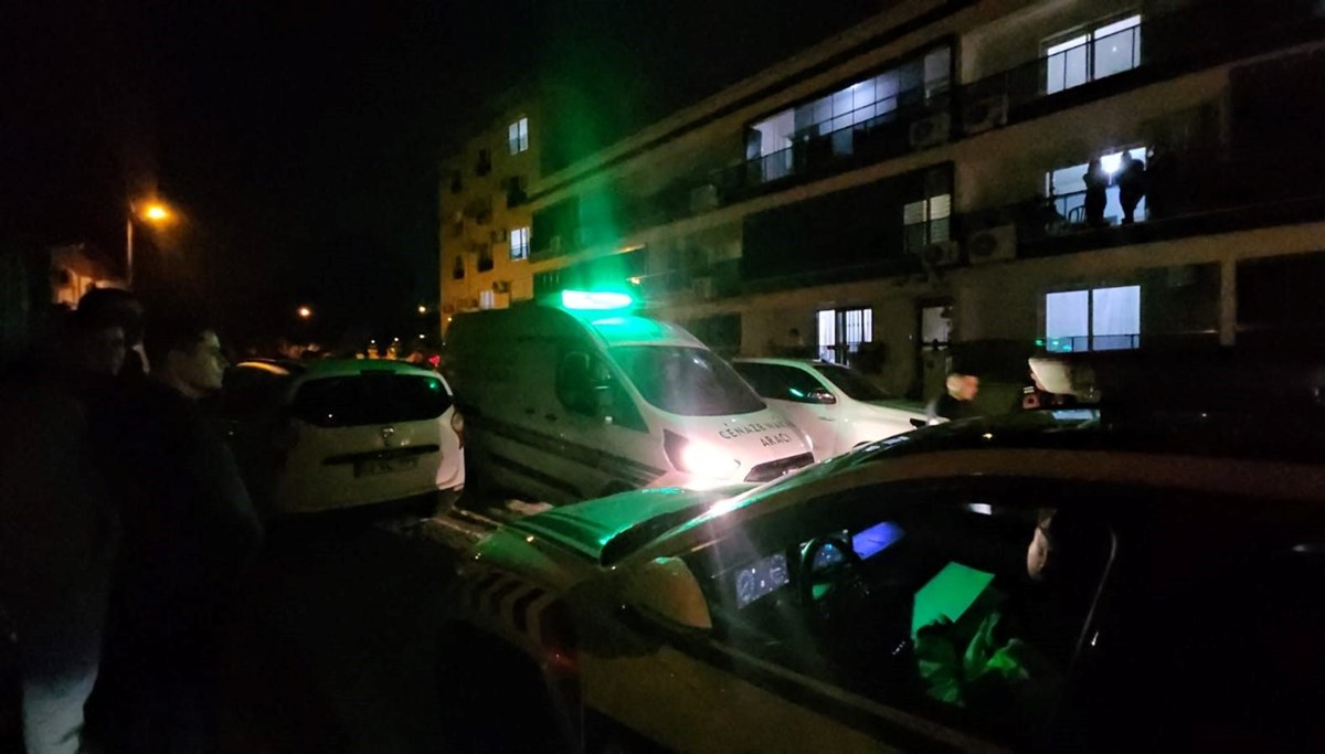 Aydın'da bir evden art arda silah sesleri: Genç astubay silahla vuruymuş halde bulundu Aydın'da bir evden art arda silah sesleri: Genç astubay silahla vuruymuş halde bulundu