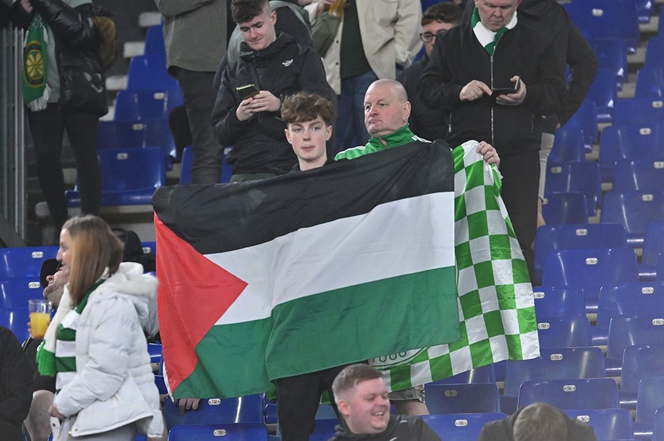 Ceza alan Celtic taraftarı Filistin desteğine devam etti - 1