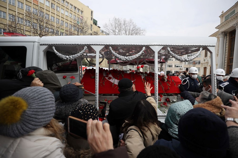 Usta oyuncu Fatma Girik son yolculuğuna uğurlandı - 52