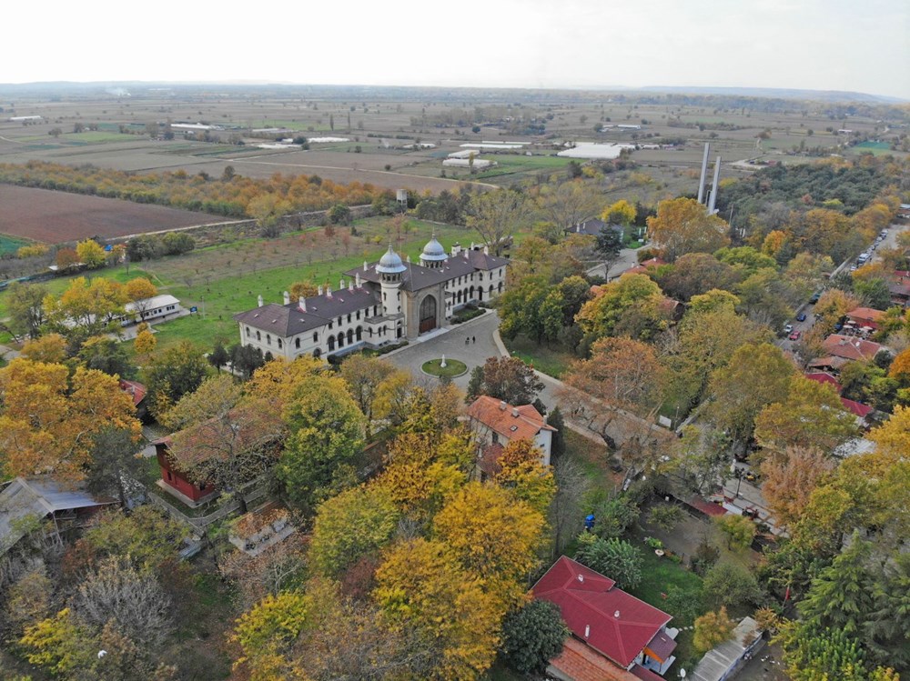 Edirne'de eski tren garı ve kara tren, sonbaharda fotoğraf tutkunlarının gözdesi - 1