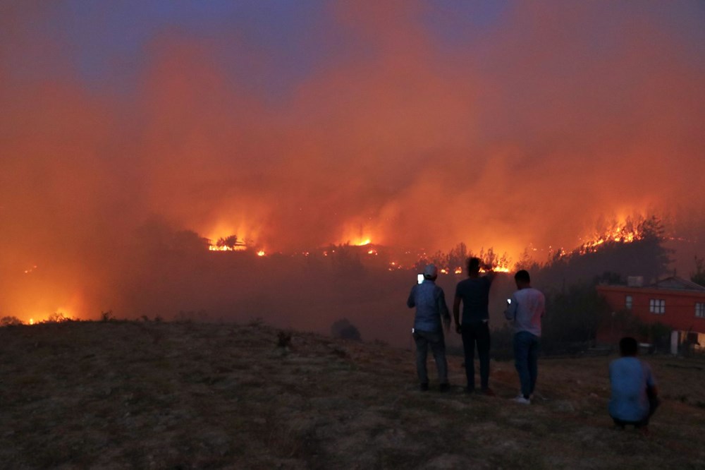 Adana'da orman yangını: 6 köy ve 800 hane boşaltıldı - 6