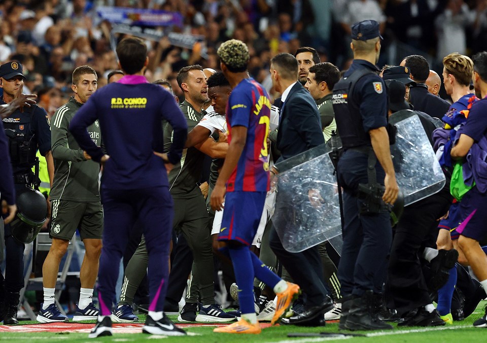 El Clasico bitti, ortalık karıştı! Real Madrid'in yıldızından Lamine Yamal'a: "Lafını böyle yuttururlar!" - 3