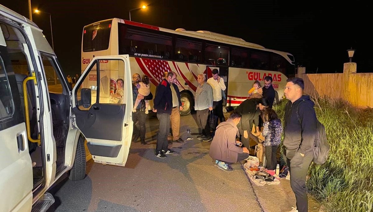 Aksaray’da kontrolden çıkan otobüs bahçe duvarına çarptı: 8 yaralı