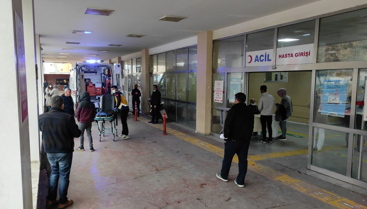 Eşiyle tartışan genç kadın benzin döküp kendini yaktı