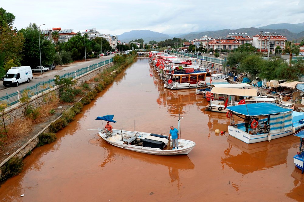 Fethiye'de yağış sonrası denizin rengi değişti - 2