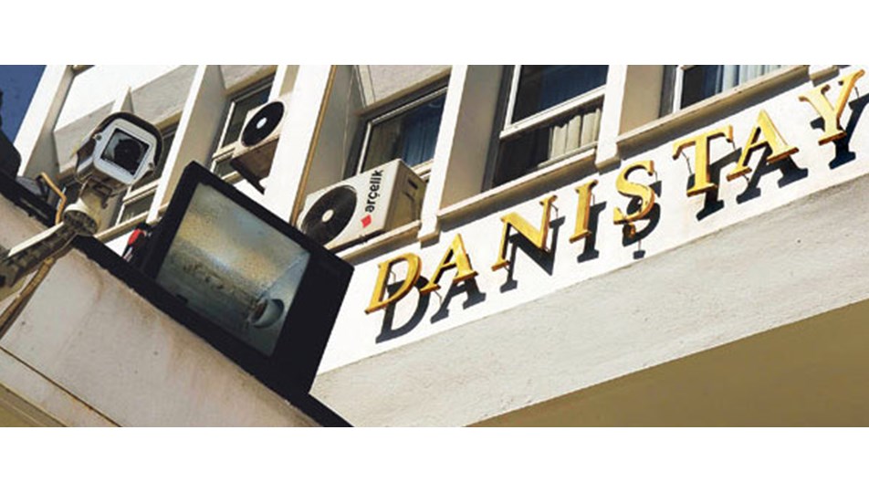 Danıştay'dan 'böcek' çıktı