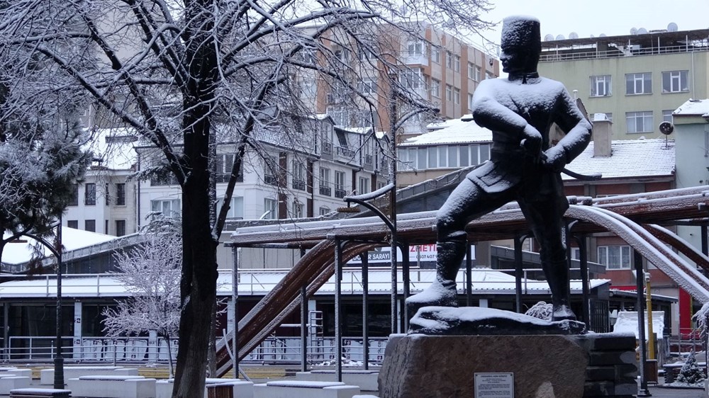 Türkiye soğuk havanın etkisinde: Birçok ilde kar yağışı var - 17