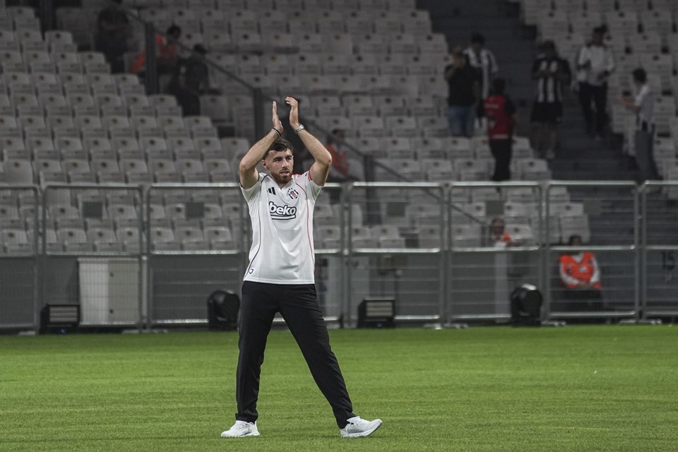 Orkun Kökçü resmen Beşiktaş'ta: 20 bin taraftarın önünde sözleşme imzaladı - 2