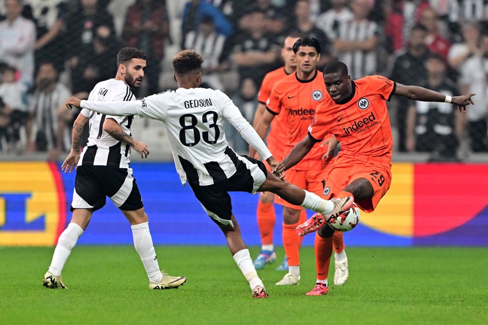 Beşiktaş, Avrupa'da mağlup oldu: Dolmabahçe'de 4 gol!