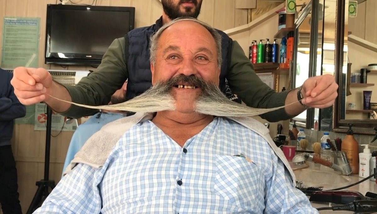 Bıyıklarının aylık masrafı bin 500 lira