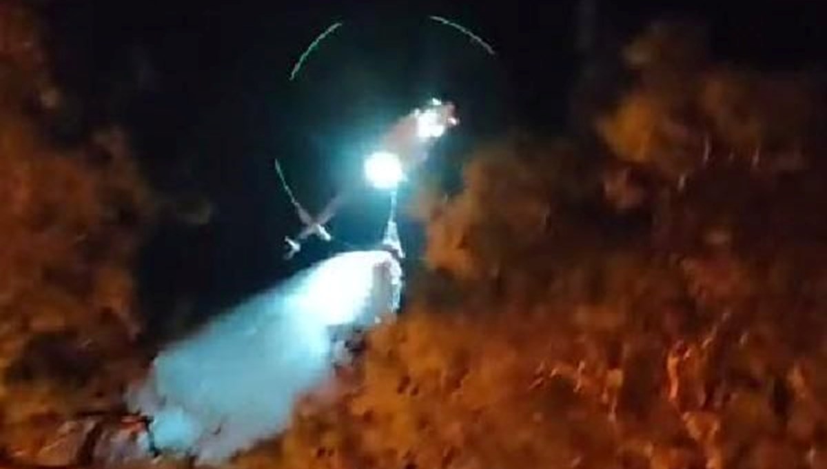 İzmir'de orman yangınına müdahale eden bir helikopter düştü