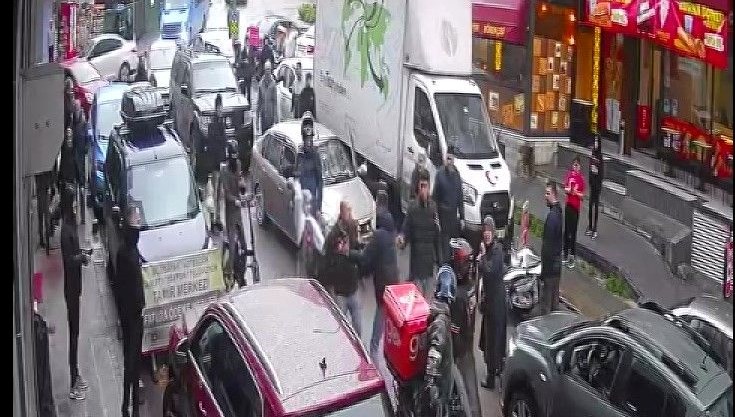 Pendik'te yol verme kavgası: 1 kişi hayatını kaybetti