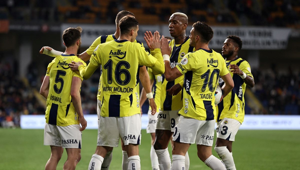 Fenerbahçe, Başakşehir deplasmanında 4 golle kazandı