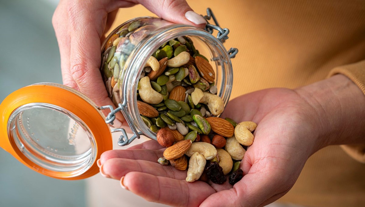 Her gün kuruyemiş tüketince ne olur? Bağırsaklar üzerinde bir etkisi var