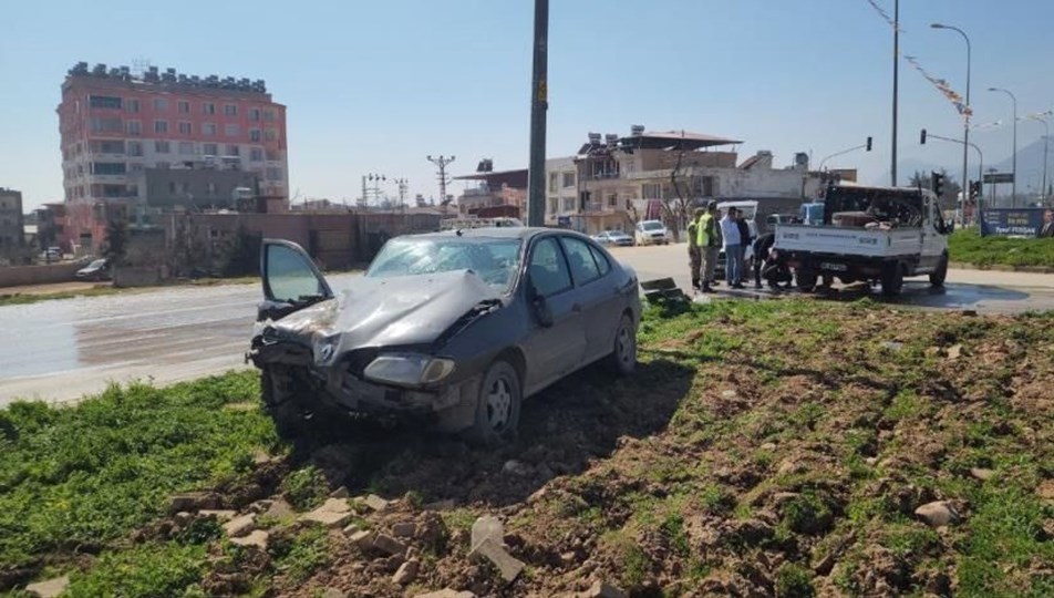 Hatay'da trafik kazası: 2 yaralı