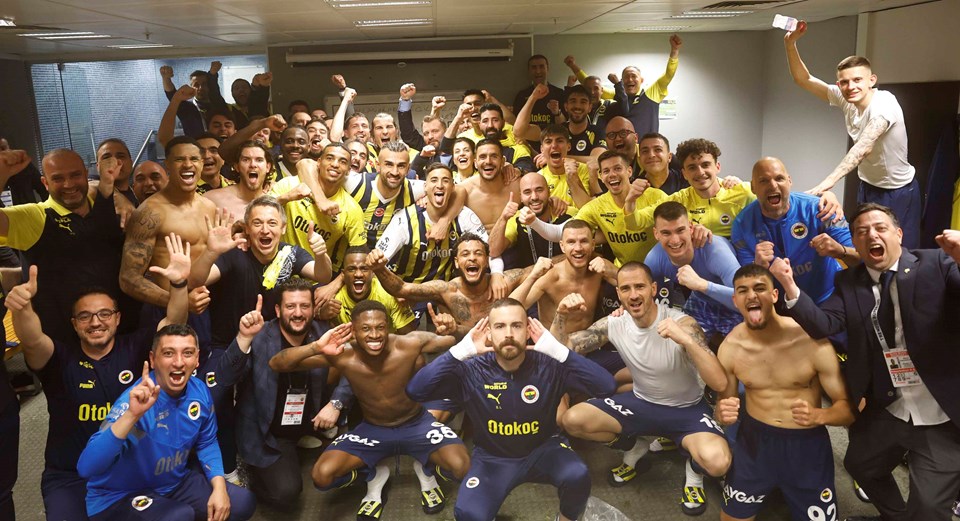 Fenerbahçe, derbi zaferiyle şampiyonluk yarışına 'devam' dedi - 2