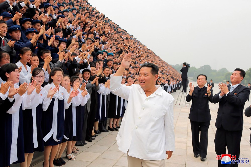 Kim Jong-Un zayıfladı, boynu ortaya çıktı - 1