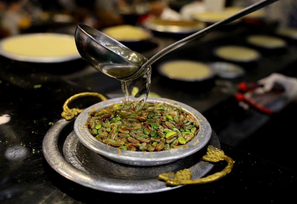 Ramazan Bereketi Tatlıcıları Güldürdü: İftar Sofralarının Vazgeçilmezi Oldular 74 Su6Kh2FtuUyvfRtXwElY3A