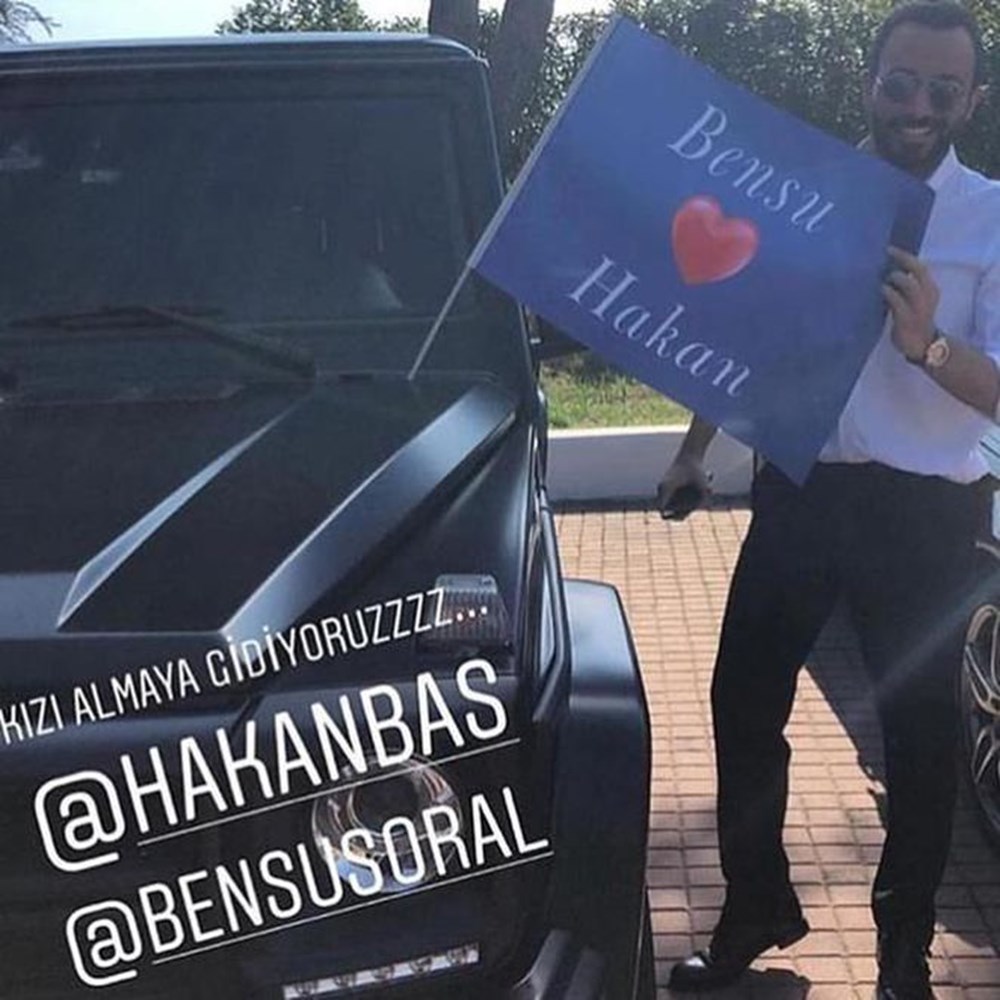 Bensu Soral baba evinden böyle çıktı - 1