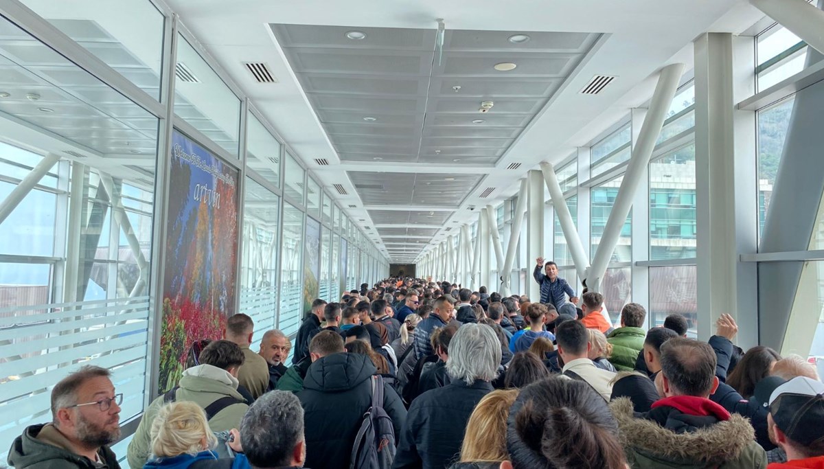 Sarp Sınır Kapısı'ndan bayram tatili yoğunluğu