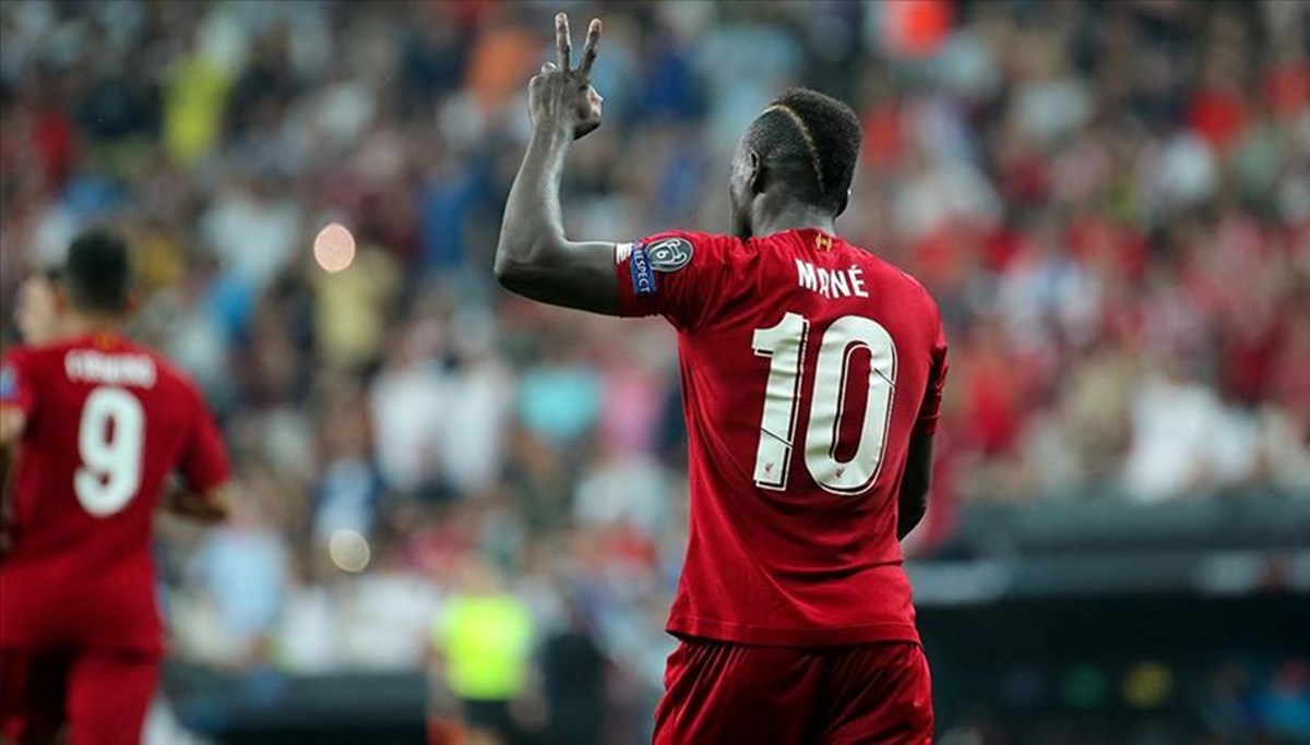 Sadio Mane, Ronaldo'nun yanına gitti