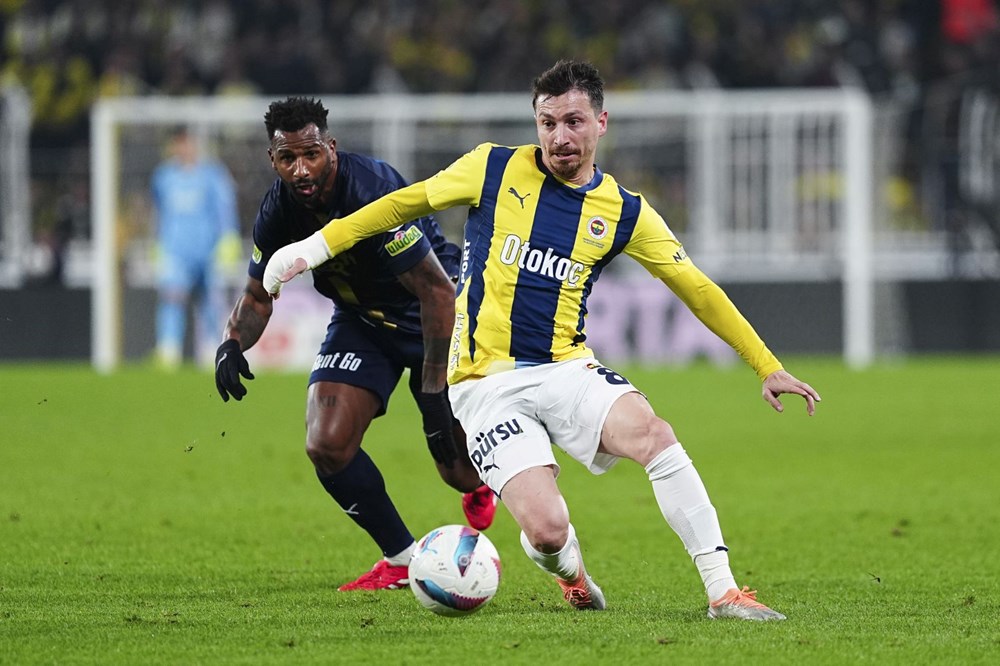 Süper Lig'de zirve takibi: Fenerbahçe 3 puanı 3 golle aldı - 15