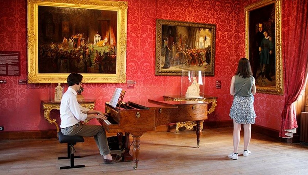Victor Hugo'nun müze evi 120 yıldır ziyaretçi ağırlıyor Victor Hugo'nun müze evi 120 yıldır ziyaretçi ağırlıyor