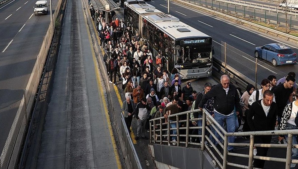 Beşyol metrobüs durağı 45 gün kapalı olacak Beşyol metrobüs durağı 45 gün kapalı olacak