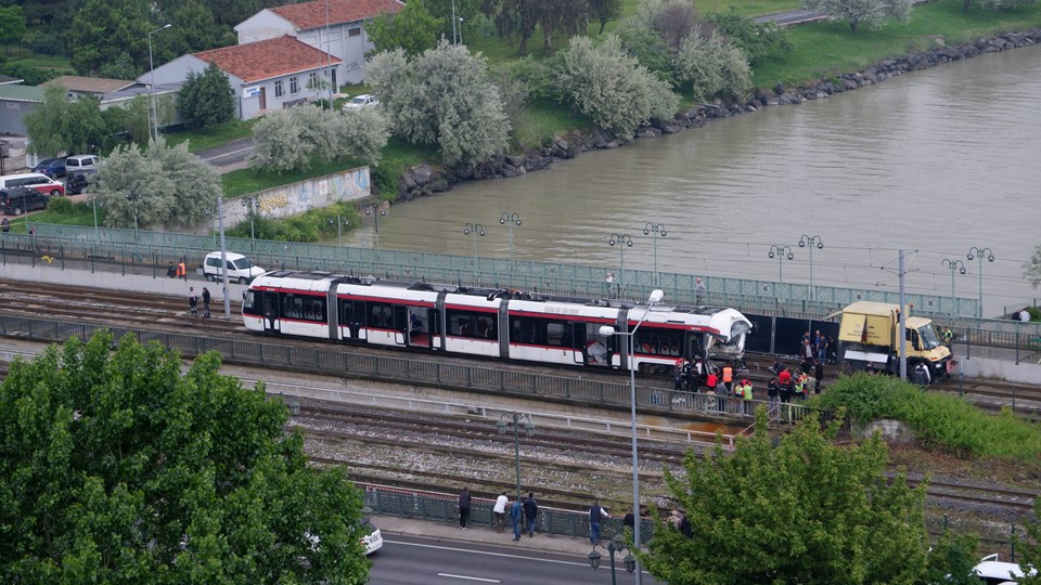 SON DAKİKA HABERİ: Samsun'da iki tramvay çarpıştı: 26 kişi yaralandı - 2