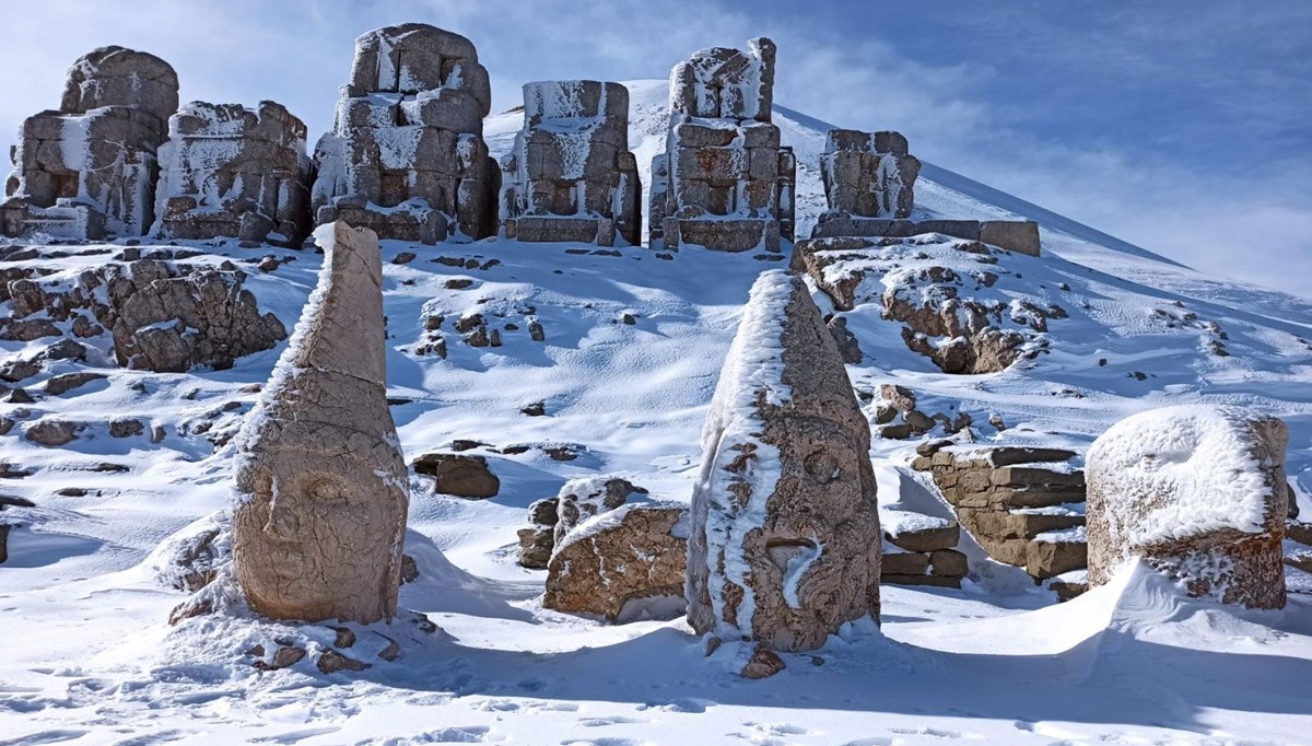 Nemrut Dağı Ören Yeri'ni geçen yıl 171 bin kişi gezdi Nemrut Dağı Ören Yeri'ni geçen yıl 171 bin kişi gezdi