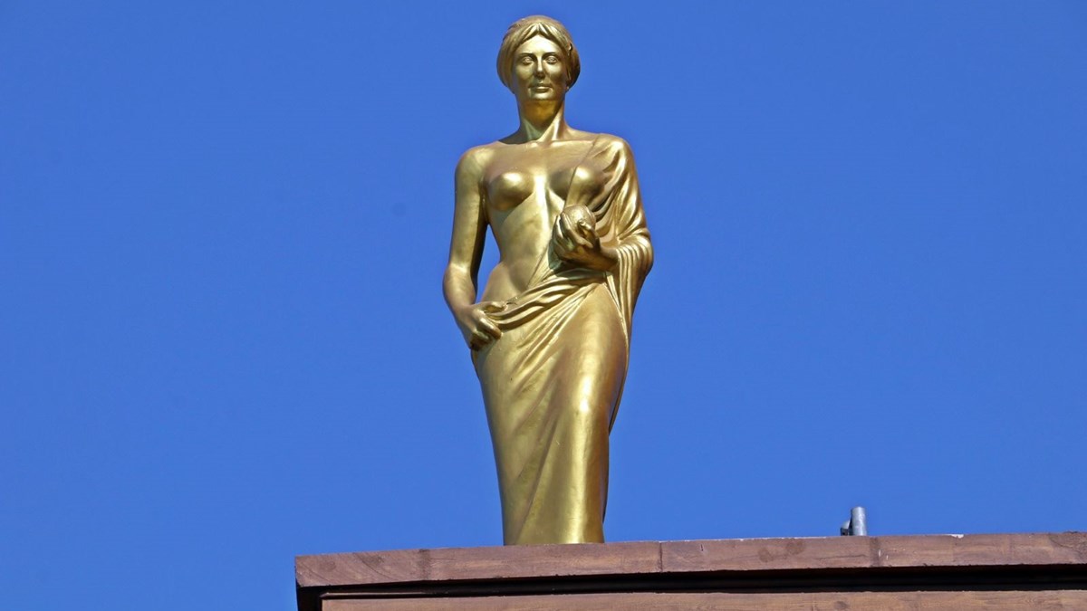 antalya altin portakal film festivali nin 57 nci yilina ozel 57 heykel