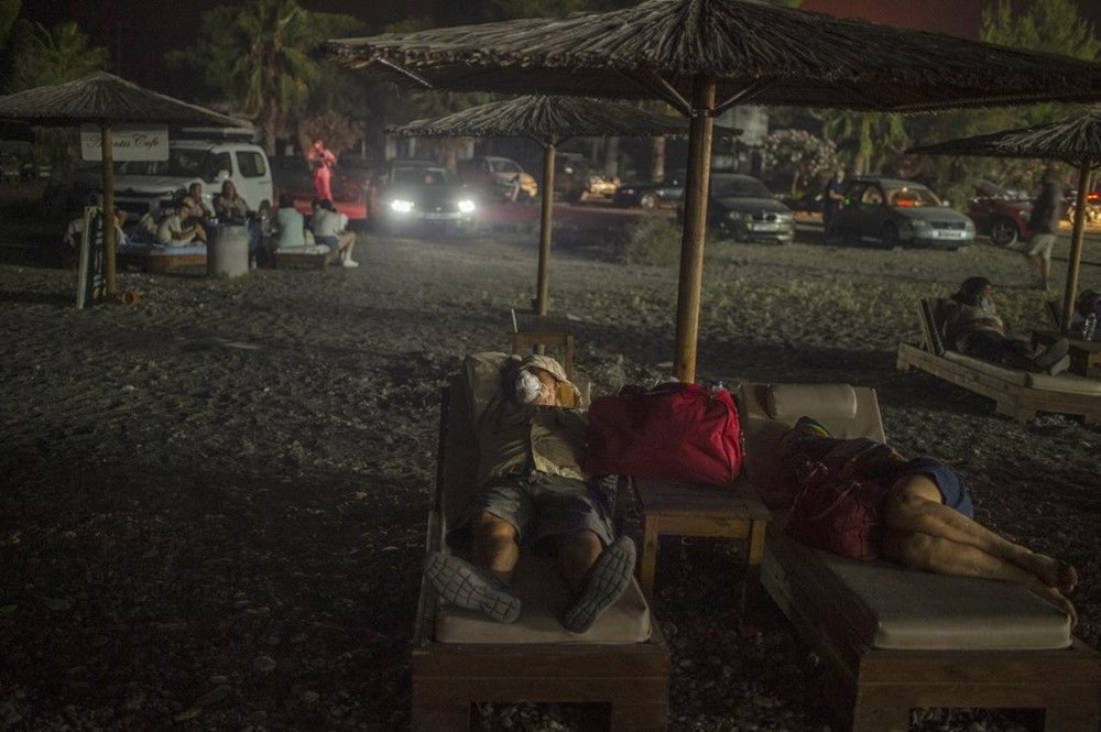 Yunanistan'da orman yangınlarıyla mücadele: Evia adasında onlarca ev ve iş yeri kül oldu - 20