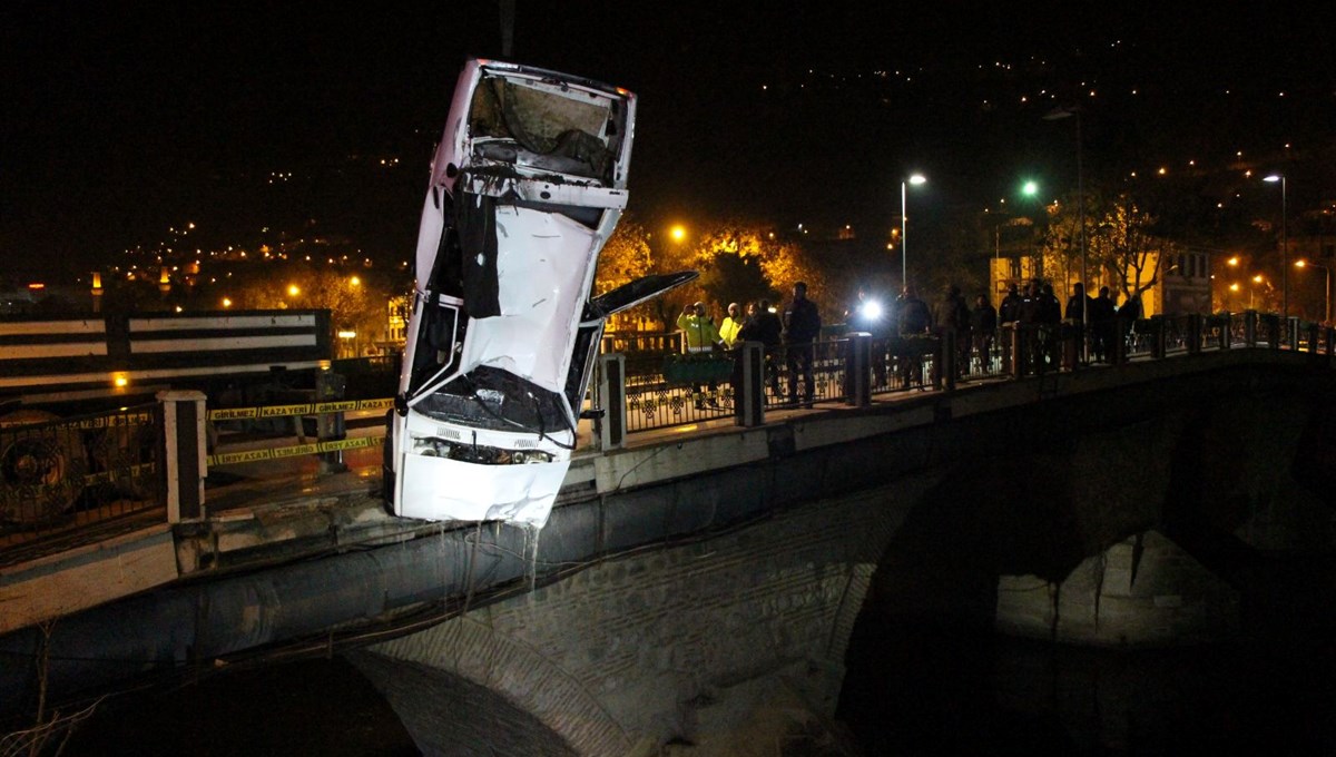 Amasya’da otomobil köprüden Yeşilırmak Nehri’ne uçtu: 1 ölü