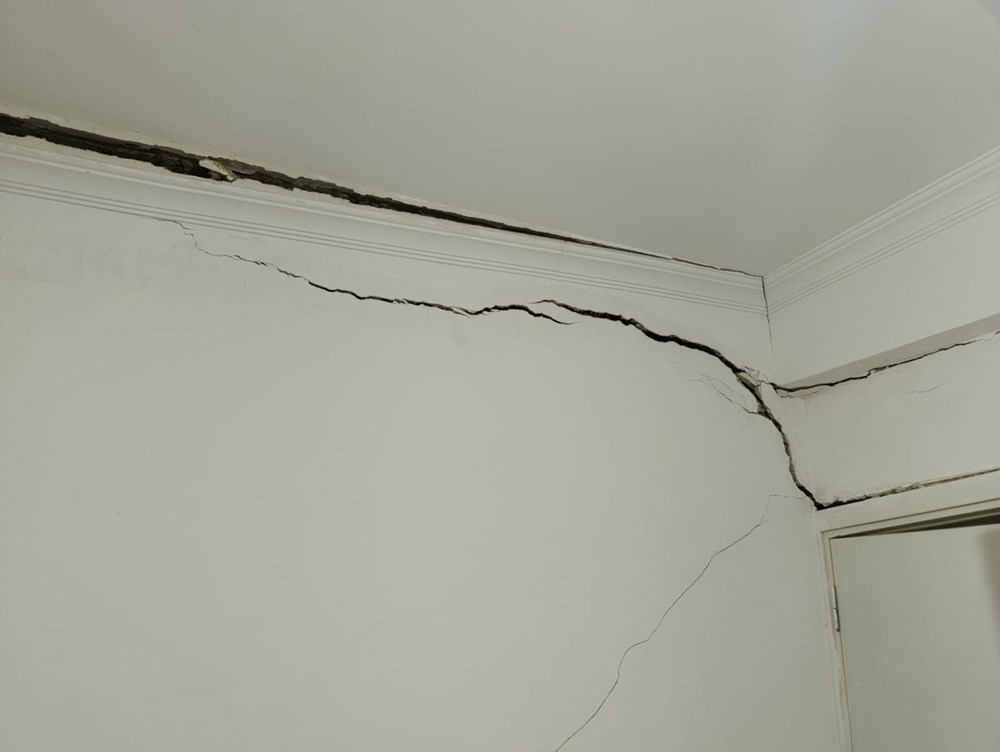 Mühürlenen Binaya Tehlikeye Rağmen Dönüş 76 Szdy40jcr0 91VuKnAYdEQ