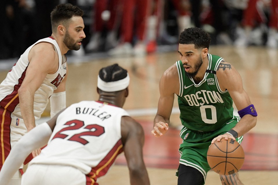 NBA'de finalin adı belli oldu: Celtics-Golden State Warriors - 1