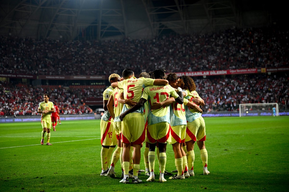 İspanya Milli Takımı, A Milli Takım karşısında bulduğu gol sonrası böyle sevinmişti.