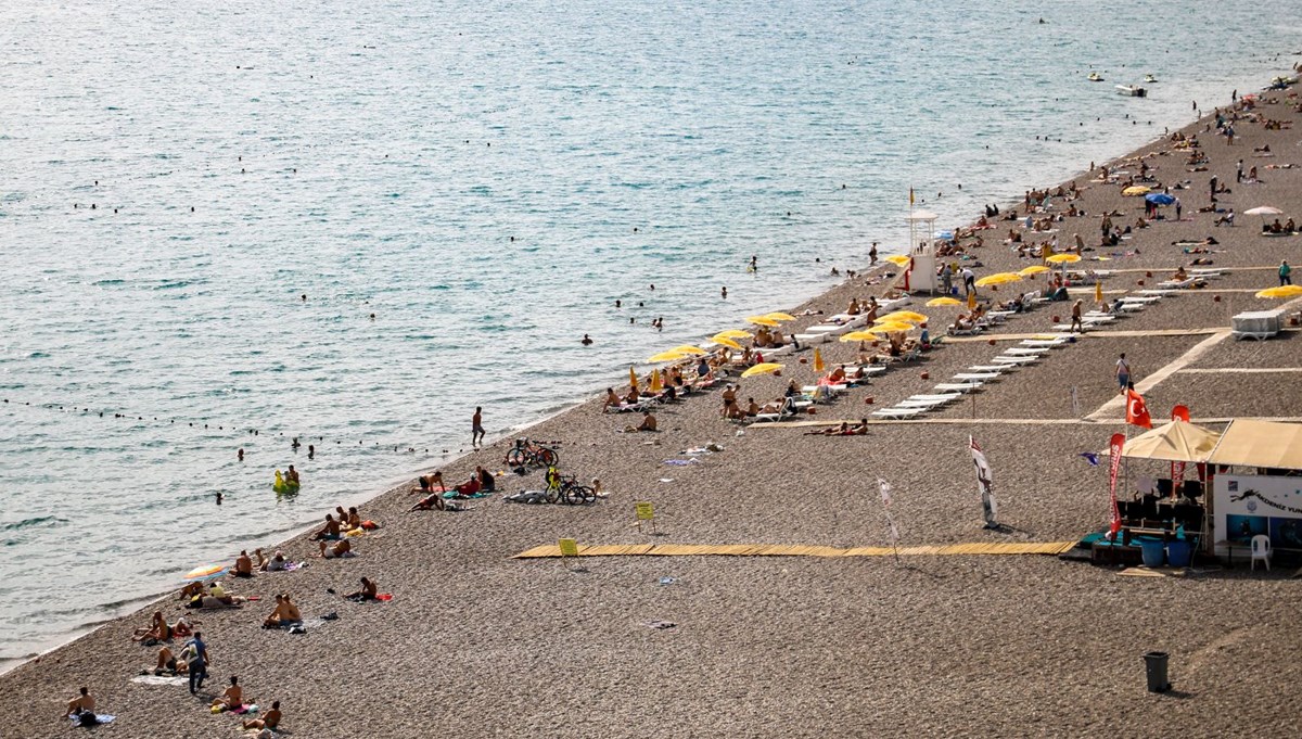 Antalya'da kasım ayında yazdan kalma gün