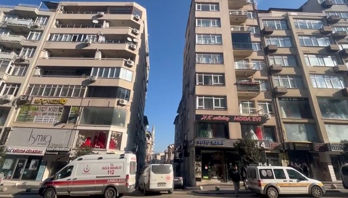 Bursa'da genç kız 8. kattan düşerek hayatını kaybetti Bursa'da genç kız 8. kattan düşerek hayatını kaybetti