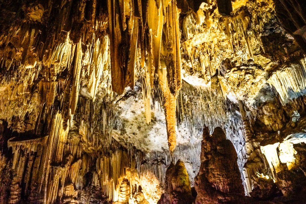 Avrupa'nın en eski turizm merkezi Nerja Mağaraları 41 bin yıldır ziyaret ediliyor - 3