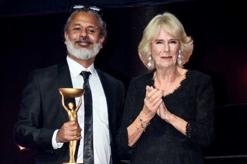 Sri Lankalı yazar Shehan Karunatilaka 2022 Booker Ödülü'nü kazandı - 1