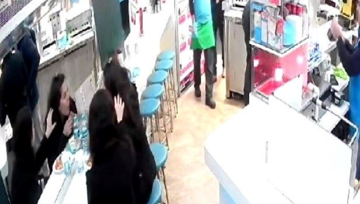 Turistten hesap ödememek için pes dedirten yöntem Turistten hesap ödememek için pes dedirten yöntem