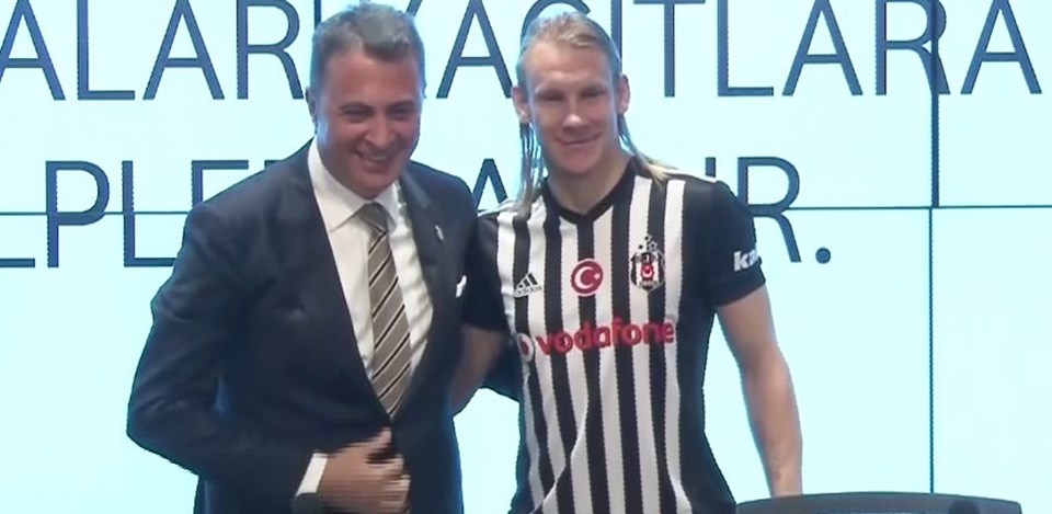 Beşiktaş'ın yeni transferi Vida imzayı attı - 2
