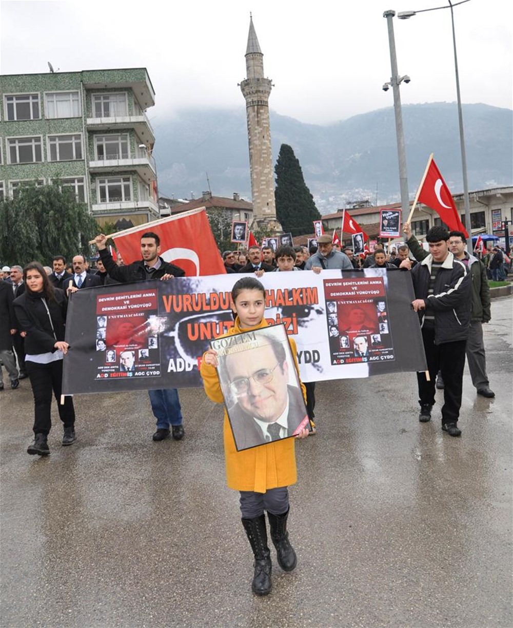Mumcu Türkiye çapında anıldı - 1