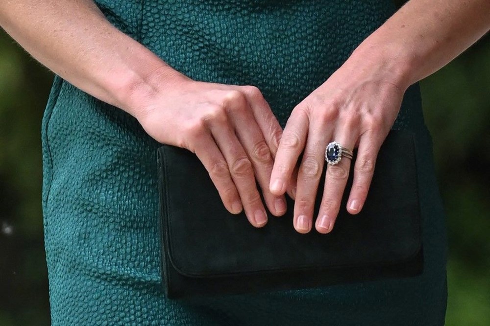 Kate Middleton'ın lanetli nişan yüzüğü: Neden Diana'nın yüzüğünü takıyor? - 7