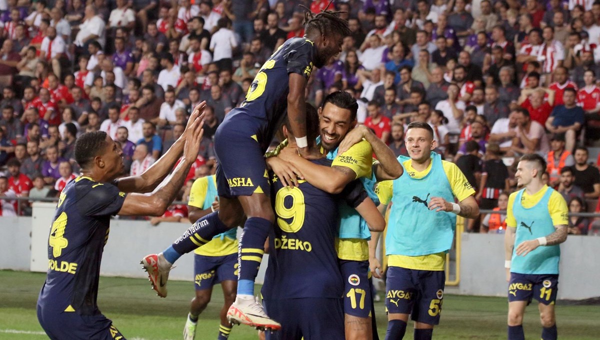 Süper Lig'de 2. hafta | Fenerbahçe, Samsun'dan 3 puanla dönüyor Süper Lig'de 2. hafta | Fenerbahçe, Samsun'dan 3 puanla dönüyor