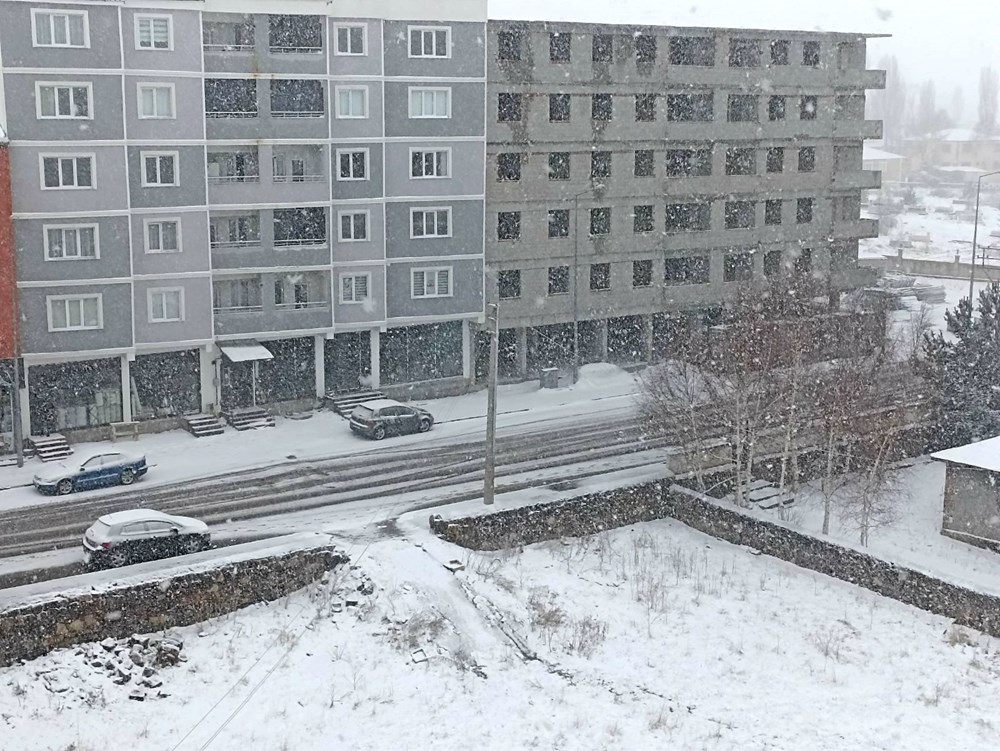 Nisan ayında Türkiye kara uyandı 78 T9C5c06n70WZKw7vA69Krw