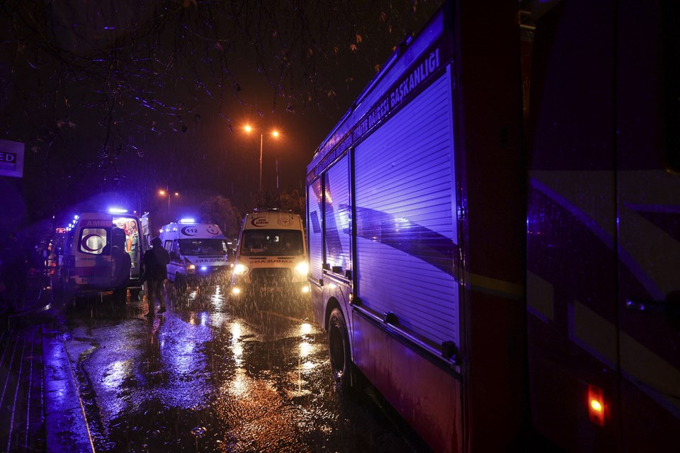 Ankara'da özel hastanede yangın: 17 hasta tahliye edildi - 1
