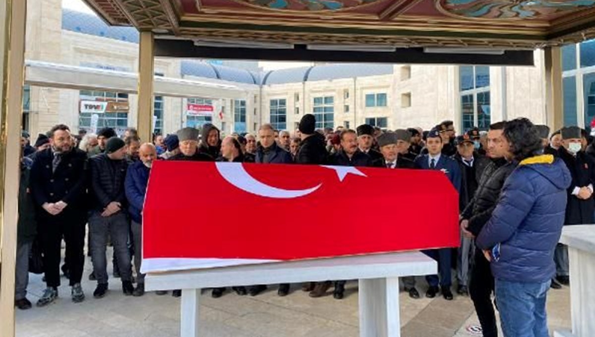 Avcılar'da vefat eden Kıbrıs Gazisi toprağa verildi Avcılar'da vefat eden Kıbrıs Gazisi toprağa verildi